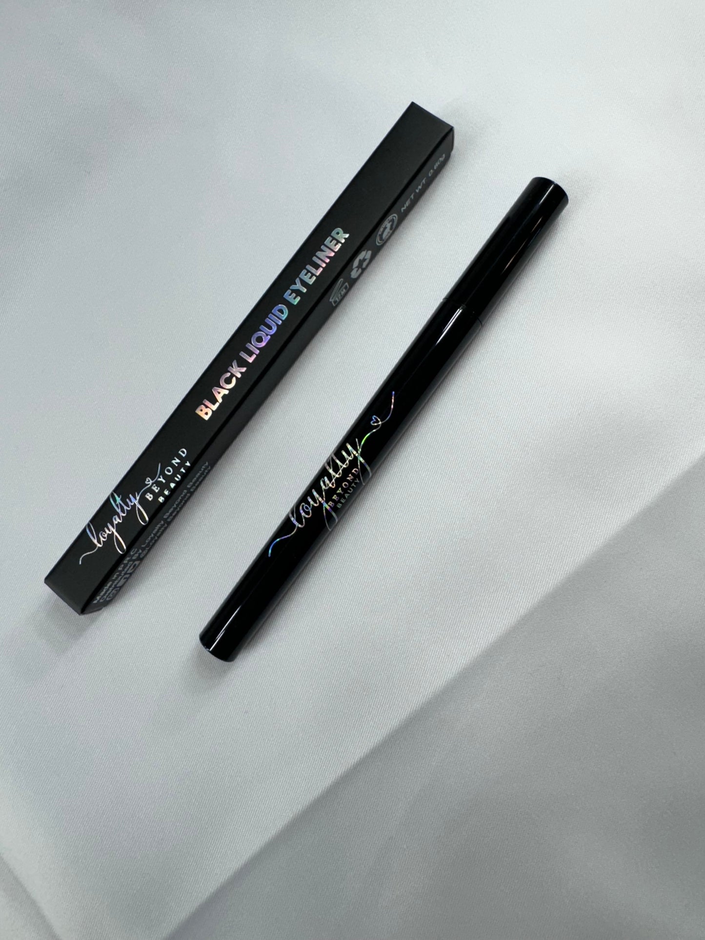 Loyalty Beyond Beauty Precision Liquid Eyeliner – Black
